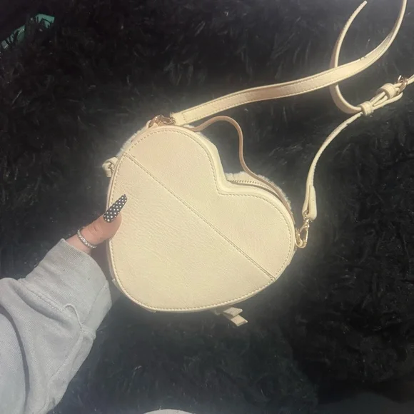 Lauren Conrad Cream Heart-Shaped Faux Fur Bag - Picture 9 of 9